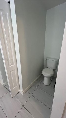 11065 NW 38th Pl, Sunrise, FL 33351