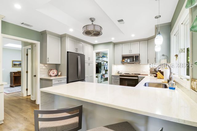 67 Dolphin Head Dr, Hilton Head Island, SC 29926