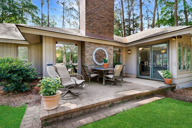67 Dolphin Head Dr, Hilton Head Island, SC 29926