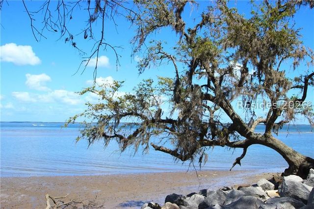 67 Dolphin Head Dr, Hilton Head Island, SC 29926