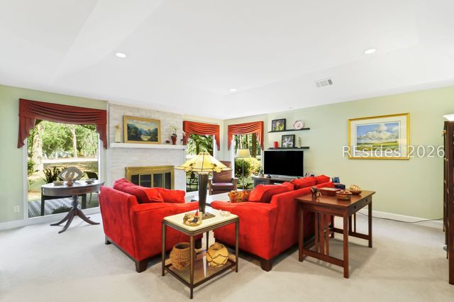 67 Dolphin Head Dr, Hilton Head Island, SC 29926