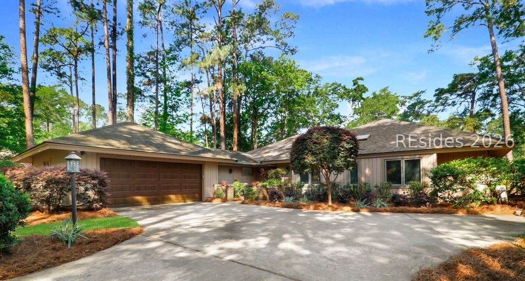 67 Dolphin Head Dr, Hilton Head Island, SC 29926