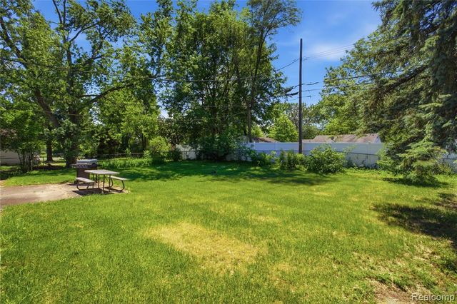 47395 Dequindre Road, Rochester Hills, MI 48307