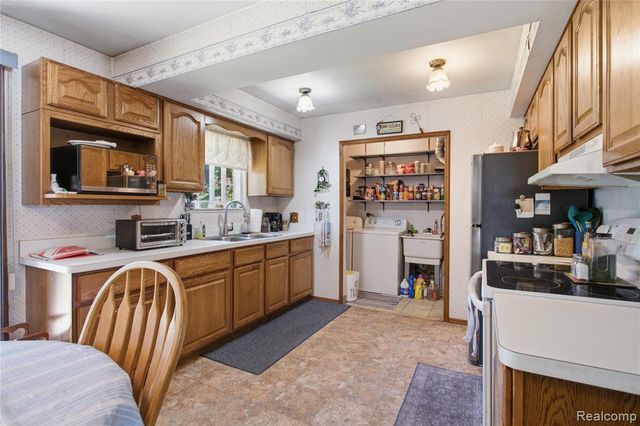 47395 Dequindre Road, Rochester Hills, MI 48307