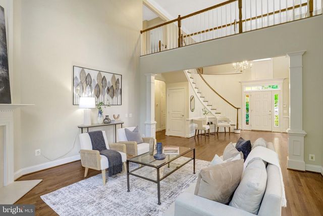 6276 KINGFISHER LN, Alexandria, VA 22312