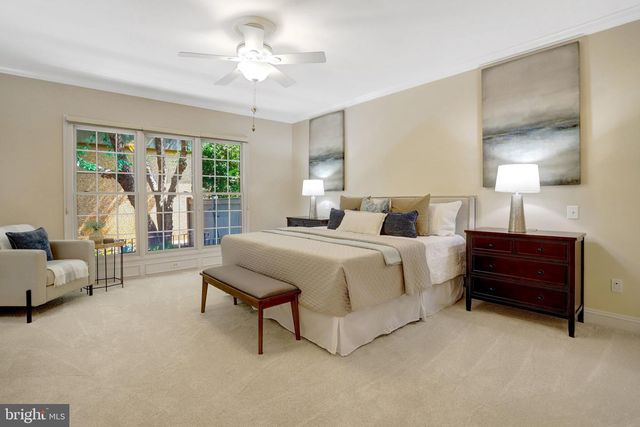 6276 KINGFISHER LN, Alexandria, VA 22312