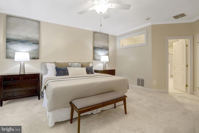 6276 KINGFISHER LN, Alexandria, VA 22312