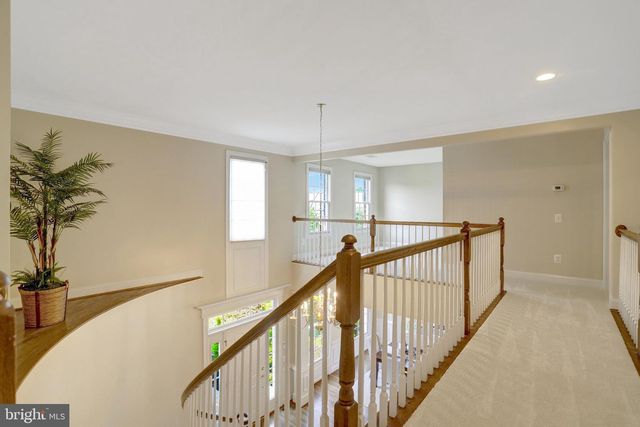 6276 KINGFISHER LN, Alexandria, VA 22312