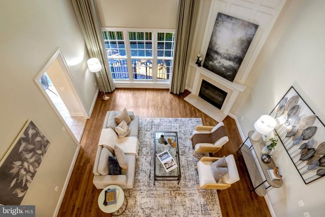 6276 KINGFISHER LN, Alexandria, VA 22312
