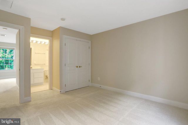 6276 KINGFISHER LN, Alexandria, VA 22312