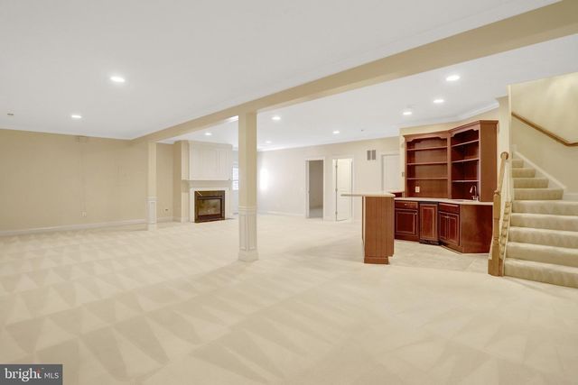 6276 KINGFISHER LN, Alexandria, VA 22312