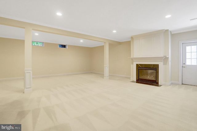 6276 KINGFISHER LN, Alexandria, VA 22312