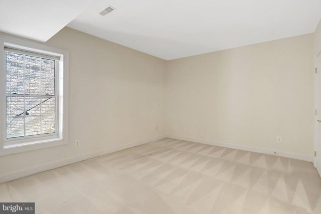 6276 KINGFISHER LN, Alexandria, VA 22312