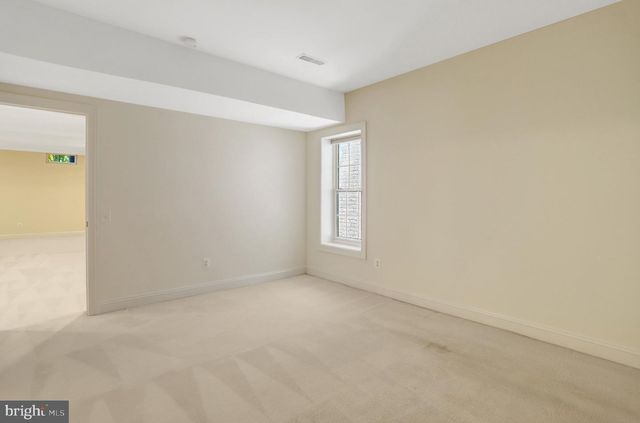 6276 KINGFISHER LN, Alexandria, VA 22312