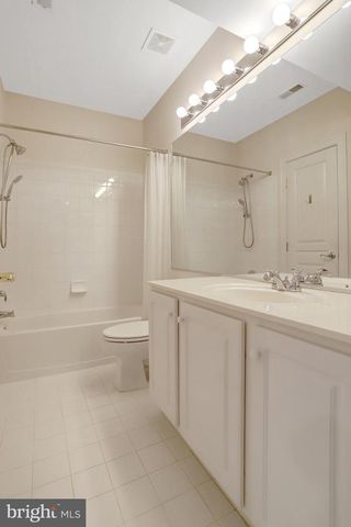 6276 KINGFISHER LN, Alexandria, VA 22312