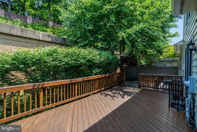 6276 KINGFISHER LN, Alexandria, VA 22312