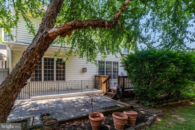 6276 KINGFISHER LN, Alexandria, VA 22312