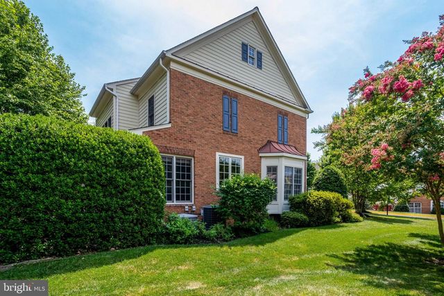 6276 KINGFISHER LN, Alexandria, VA 22312