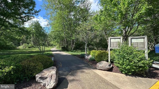 6276 KINGFISHER LN, Alexandria, VA 22312