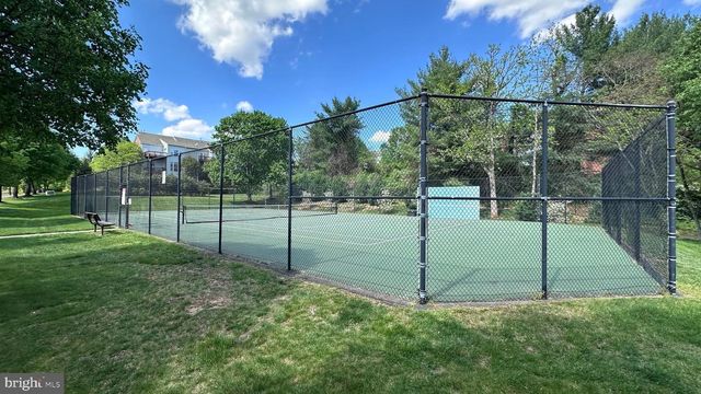 6276 KINGFISHER LN, Alexandria, VA 22312