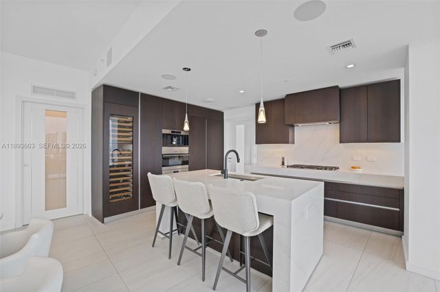 2200 N Ocean Boulevard N504, Fort Lauderdale, FL 33305
