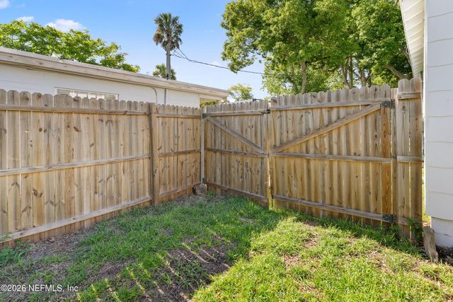 1166 3RD Avenue N, Jacksonville Beach, FL 32250