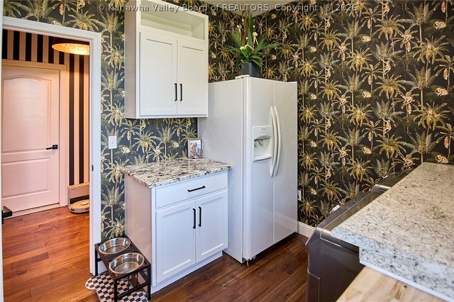 320 Sundown Ridge Road, South Charleston, WV 25309