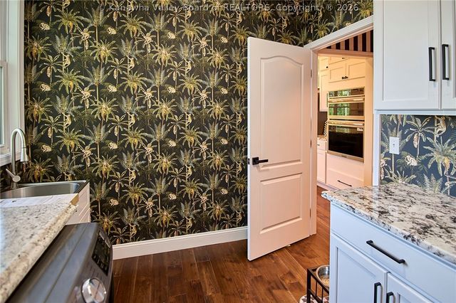 320 Sundown Ridge Road, South Charleston, WV 25309