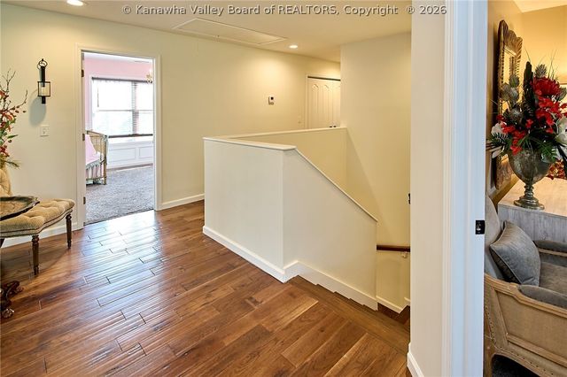 320 Sundown Ridge Road, South Charleston, WV 25309