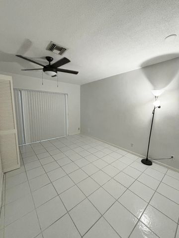 1410 NW 93rd Terrace, Coral Springs, FL 33071