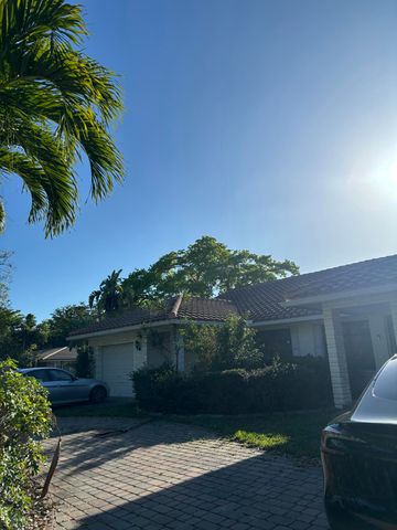 1410 NW 93rd Terrace, Coral Springs, FL 33071