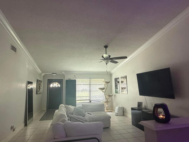 1410 NW 93rd Terrace, Coral Springs, FL 33071