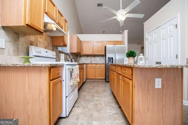 226 Hampton Oaks Circle, Villa Rica, GA 30180