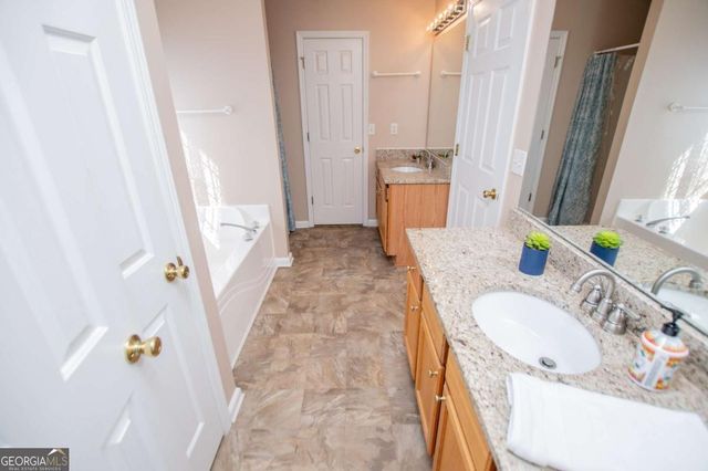 226 Hampton Oaks Circle, Villa Rica, GA 30180