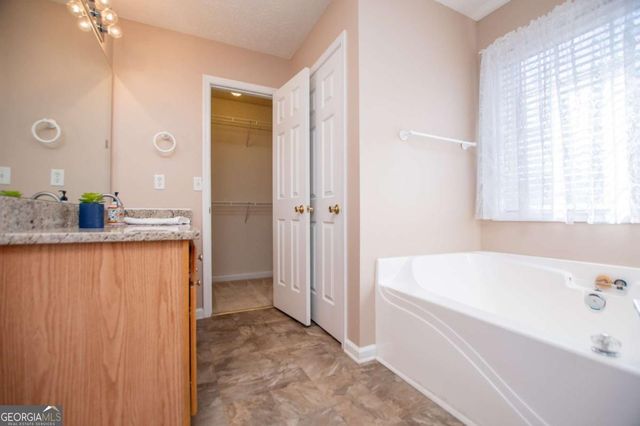 226 Hampton Oaks Circle, Villa Rica, GA 30180