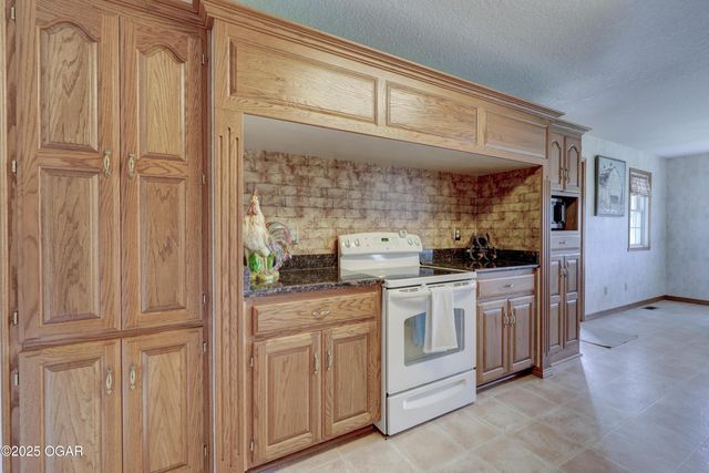 9960 CR 215, Webb City, MO 64870