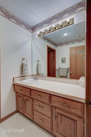 9960 CR 215, Webb City, MO 64870