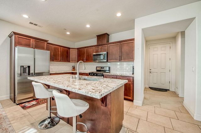 3852 Morris Avenue, Clovis, CA 93619