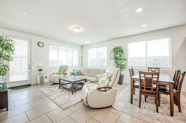 3852 Morris Avenue, Clovis, CA 93619