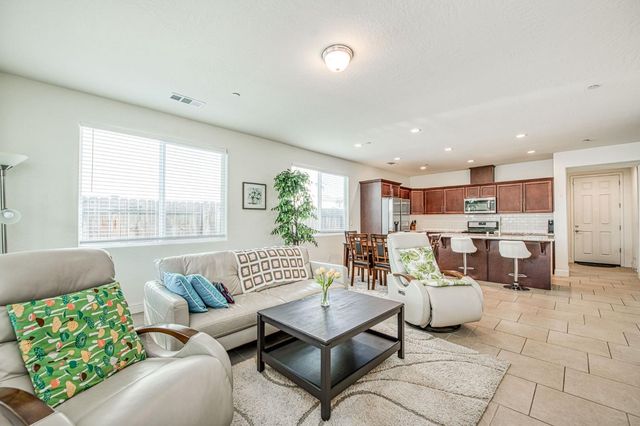 3852 Morris Avenue, Clovis, CA 93619