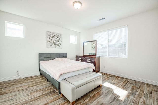 3852 Morris Avenue, Clovis, CA 93619