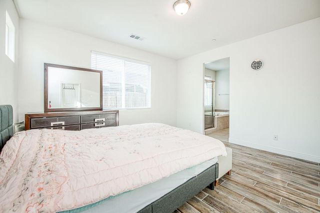 3852 Morris Avenue, Clovis, CA 93619