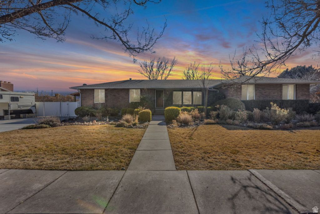 2321 W HARVEST LN, West Jordan, UT 84084