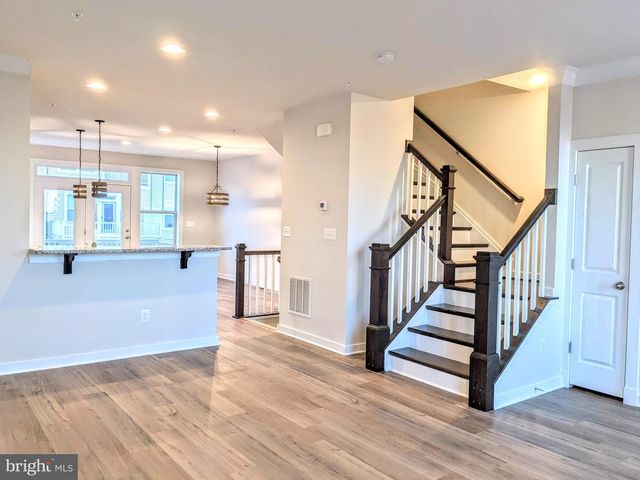 8609 SATINWOOD DR, Frederick, MD 21704