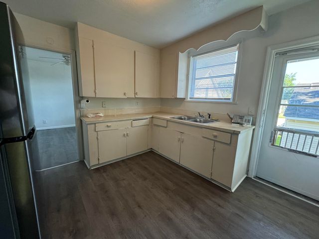 3545 Admiral Drive, North Charleston, SC 29405