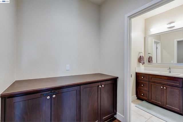 716 TRANQUILITY CIR 1, Livermore, CA 94551