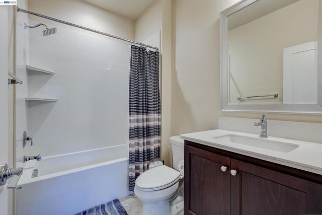 716 TRANQUILITY CIR 1, Livermore, CA 94551