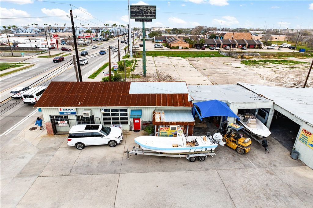 5918 S Staples St, Corpus Christi, TX 78413 — exterior