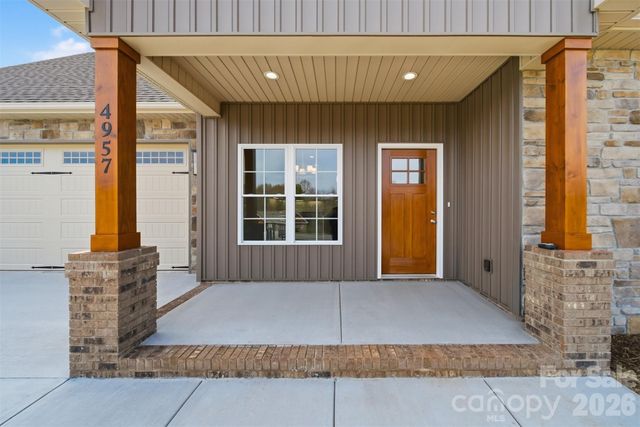 4957 Southview Drive, Hickory, NC 28602