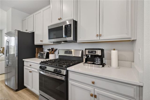 204 Lydia ST, Moyock, NC 27958